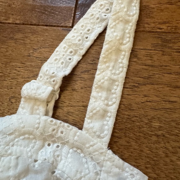 superdown White Eyelet Crop Top - Picture 5 of 9